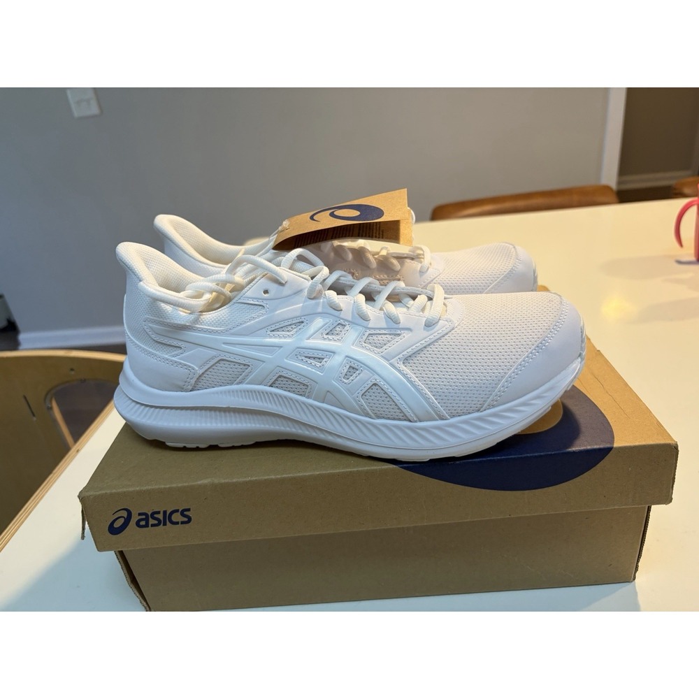 NIB ASICS Jolt 4 wide women's Running Shoes Size 10